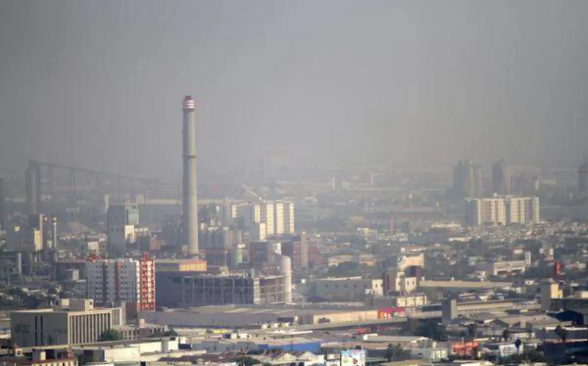 La innumerable cantidad de industrias que degradan, contaminan y destruyen suelo, agua y cielo ha generado, sin dudas, un importante costo ecológicoCuartoscuro